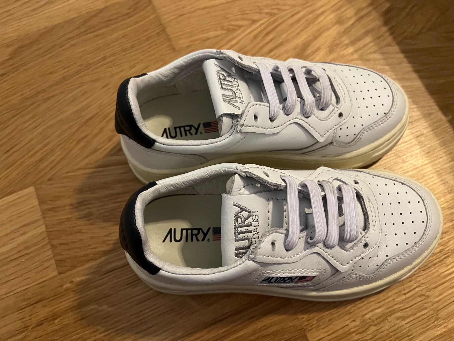 Autry Scarpe per ragazzi: Autry, Kinder Sneaker, Grösse 29 – Usato da Baar venduto da sim_5d6l 2
