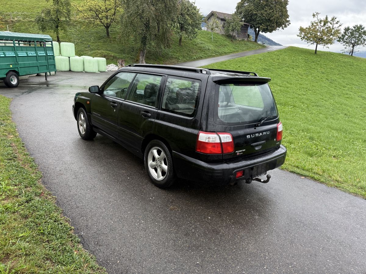 Subaru Autos: Subaru Forester Turbo 2.0 – Gebraucht aus Walchwil von D.A2000 1