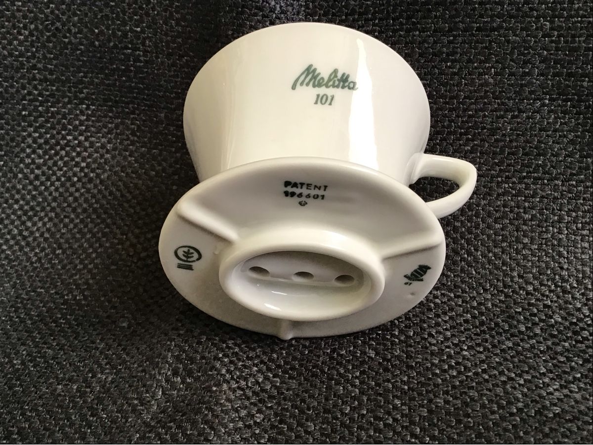 Küchengeräte: Alter Melitta Porzellanfilter – Gebraucht aus St. Gallen von Goldlilly 4