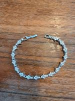 Schönes Armband mit Steinen (Modeschmuk)