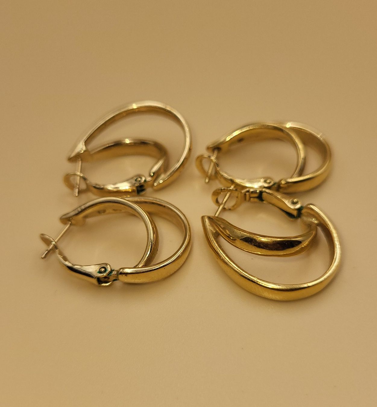 Orecchini pendenti & Orecchini a lobo: 2 Goldene Ohrringe – Usato da Wald ZH venduto da SwissPawnshop 1
