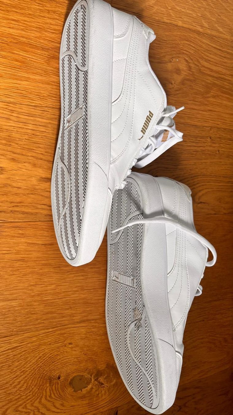 Puma Chaussures hommes: Baskets PUMA Blanches – D'occasion à Romainmôtier par val_r8sn 2