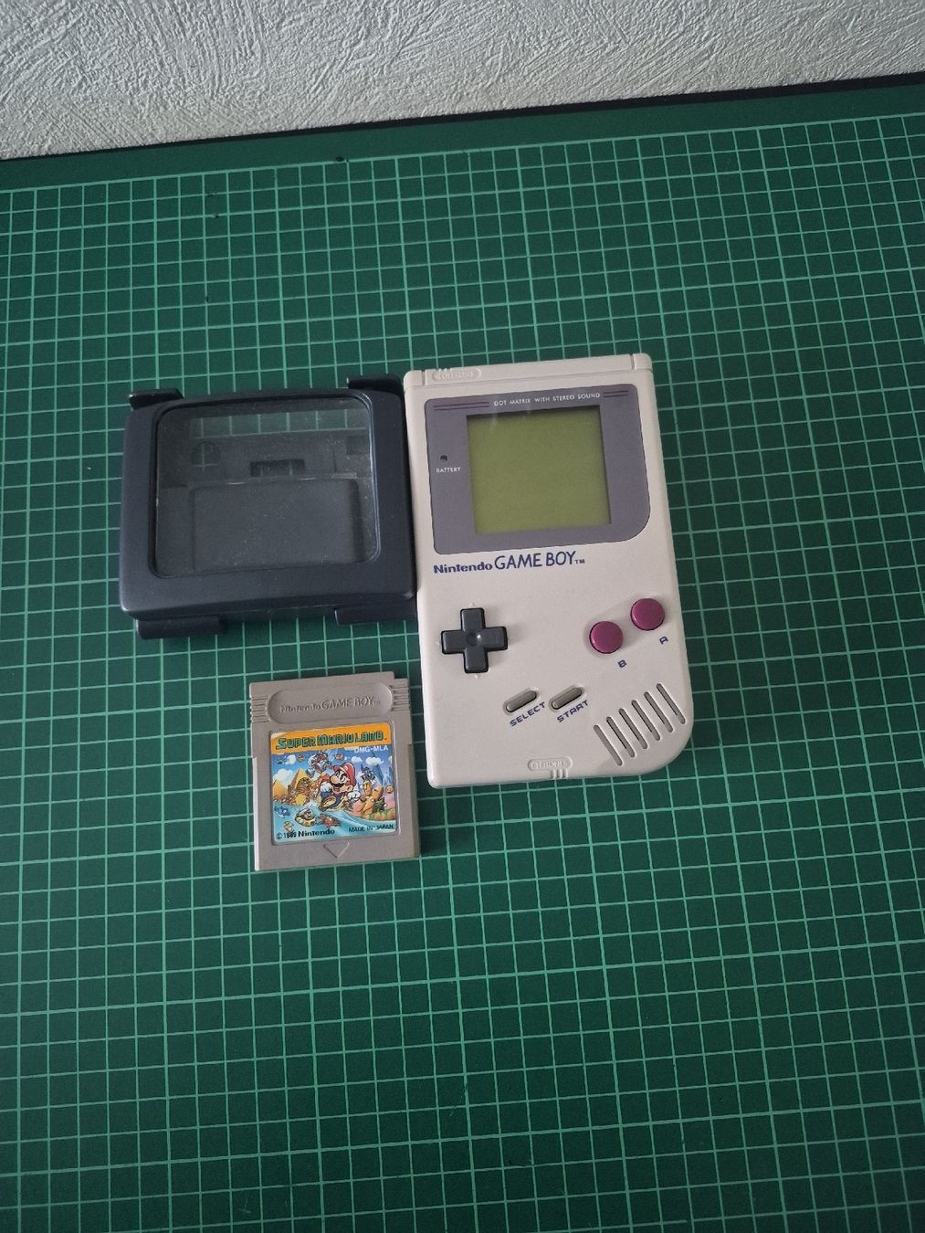 Nintendo Konsolen: Nintendo Game Boy DMG-01 + Super Mario Land – Gebraucht aus Meyrin von Retro-GZ