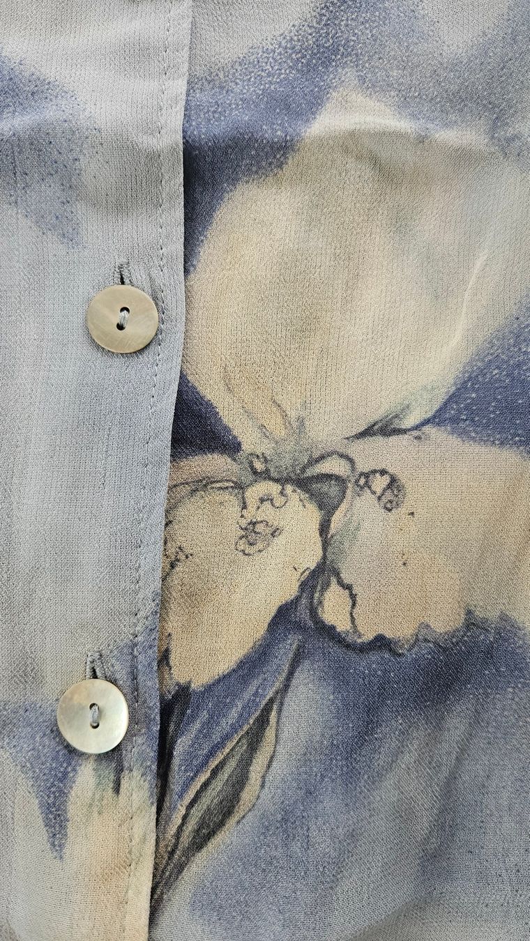 Camicette: Hellblaue Vintage Bluse mit floralem Muster – Usato da Hettlingen venduto da Leaena279 3