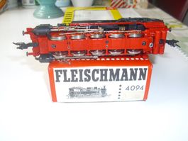 Dampflok und Wagen von Fleischmann