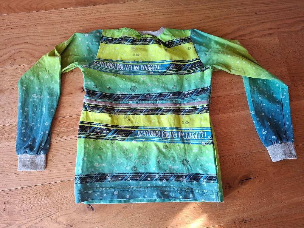 Maglioni & Felpe: 2 Langarmshirts Gr.98 – Usato da Aathal-Seegräben venduto da DiBritta 2