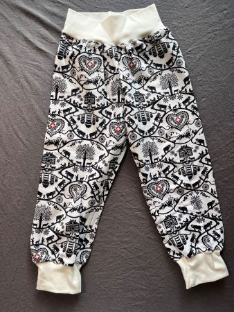 1 Kinderhose selbst genäht