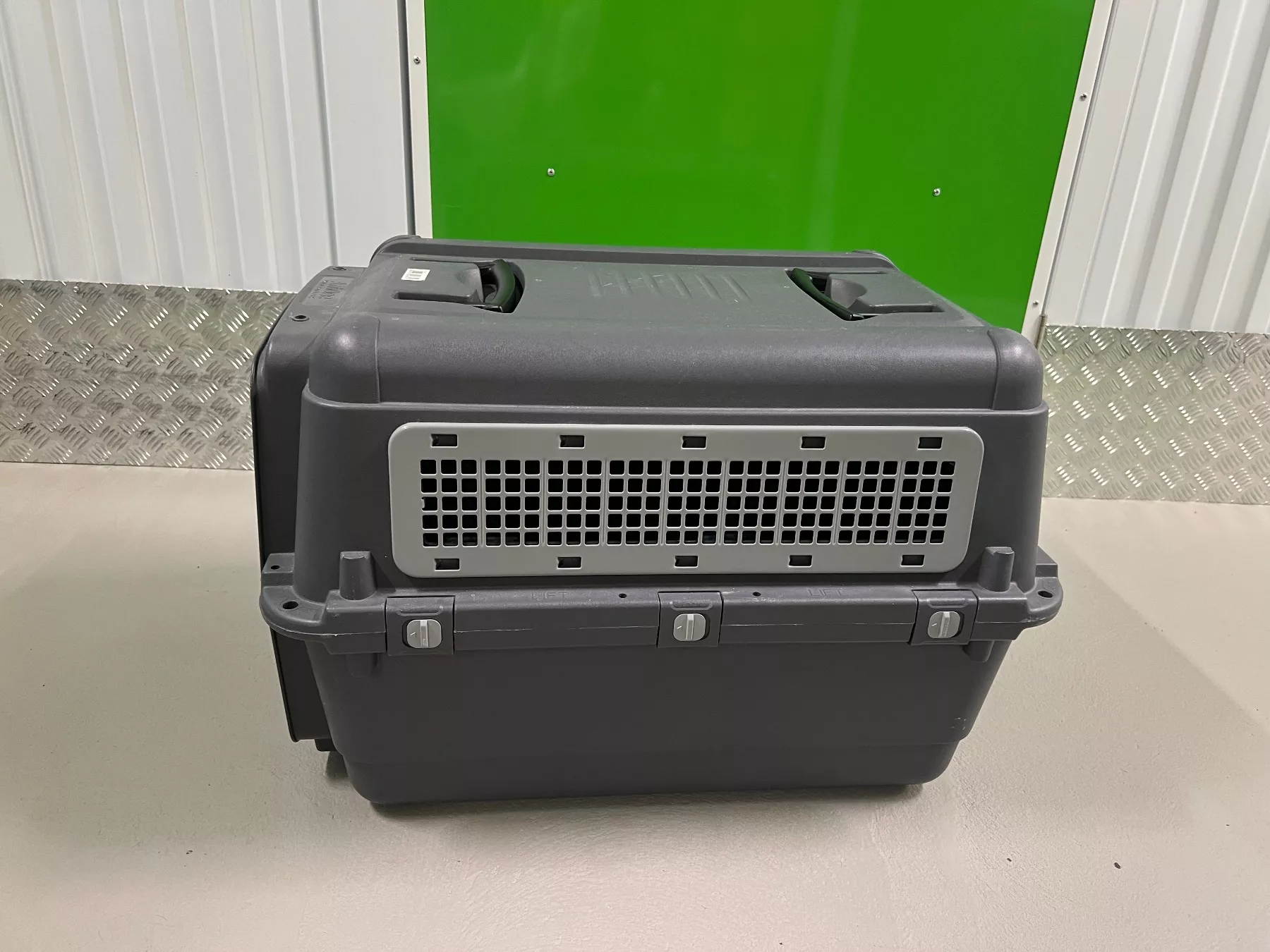 Käfige, Transport & Sicherheit: Katzen/Hunde-Transportbox – Gebraucht aus Alterswilen von bas_sm57 1