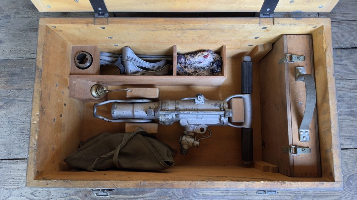 Tutti gli attrezzi: Armee Bohrhammer 11 (BH11)  – Usato da Grossdietwil venduto da Armyhunter 1
