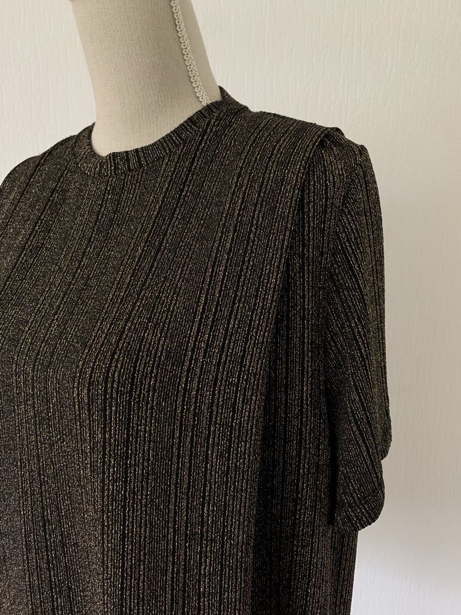 Mango Top: Pull neuf noir et doré taille S – Nuovo e nell'imballaggio originale da Gland venduto da TallyEva 5