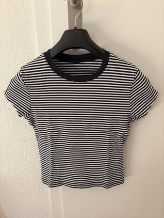 Uniqlo gestreiftes Top
