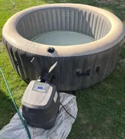 Intex PureSpa Greywood 4 Pers. – Getestet & Funktioniert