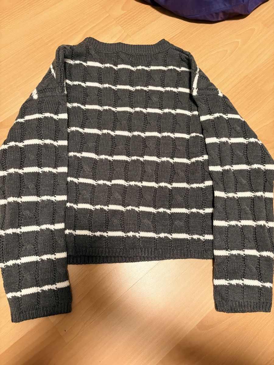 Pulls & Sweat-shirts: Pullover – Neuf avec emballage d'origine à Herzogenbuchsee par Gd.5 2