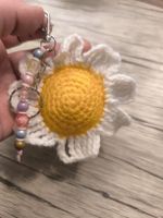 Porte-clés / charm sac fleur au crochet avec perles