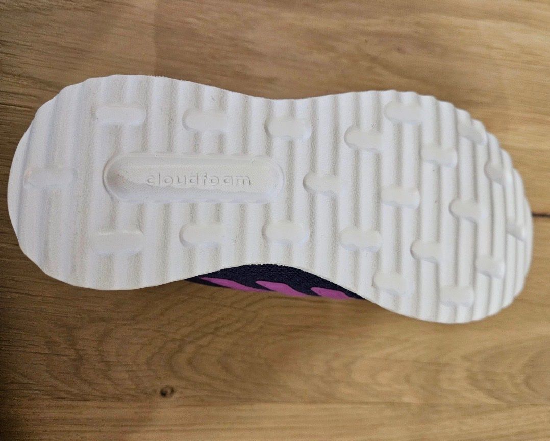 Adidas Scarpe per ragazzi: Turnschuhe Adidas Gr. 30 – Usato da Lufingen venduto da FilipaPCD 2