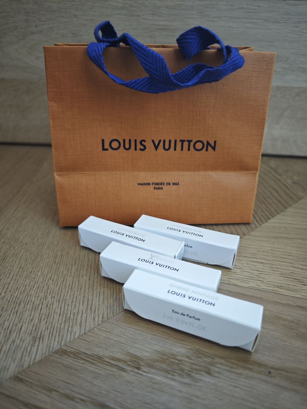Louis Vuitton Parfum & Eau de Toilette: LOUIS VUITTON Parfüm Minis 4 x – Neu und originalverpackt aus Erlenbach ZH von