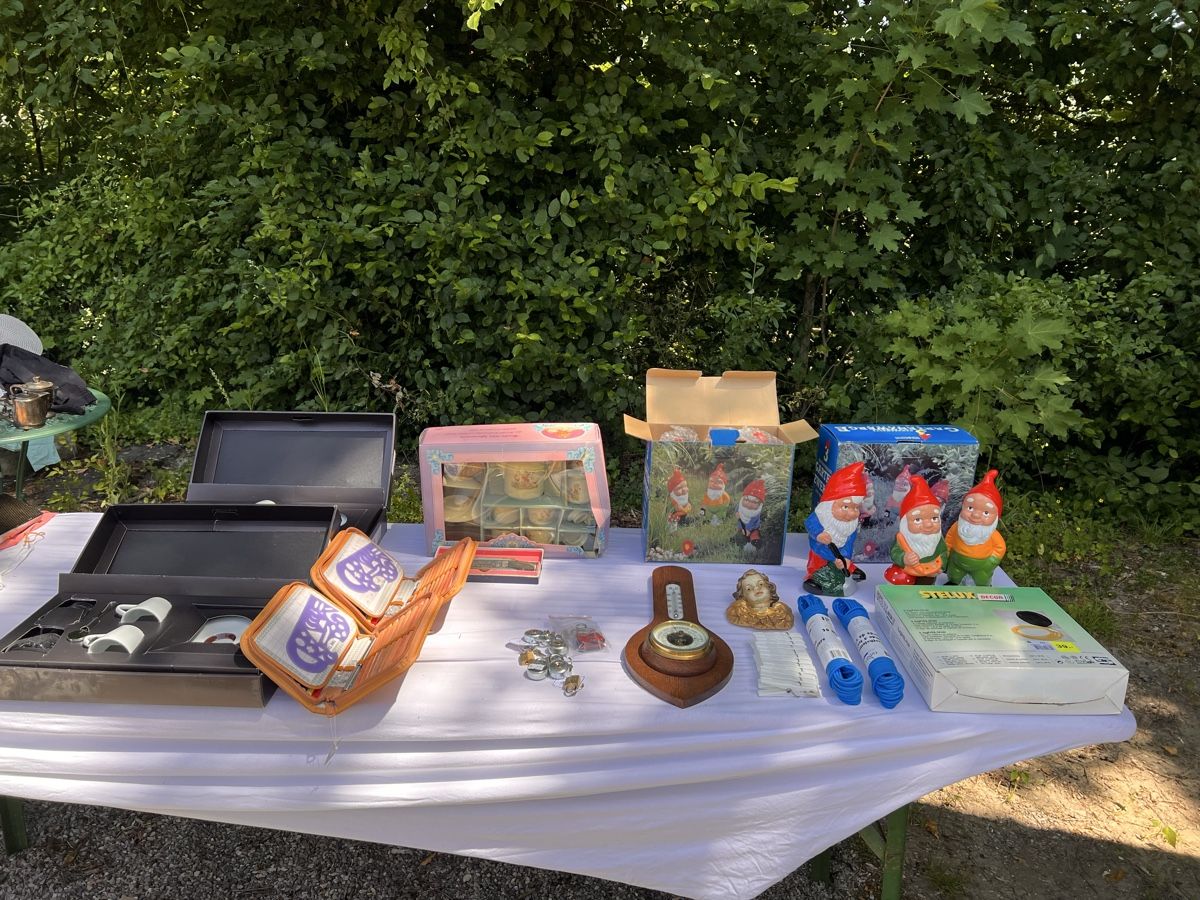 Tutte le decorazioni: Verschiedene Flohmarktartikel (24) – Usato da Glattfelden venduto da maa_qcj8