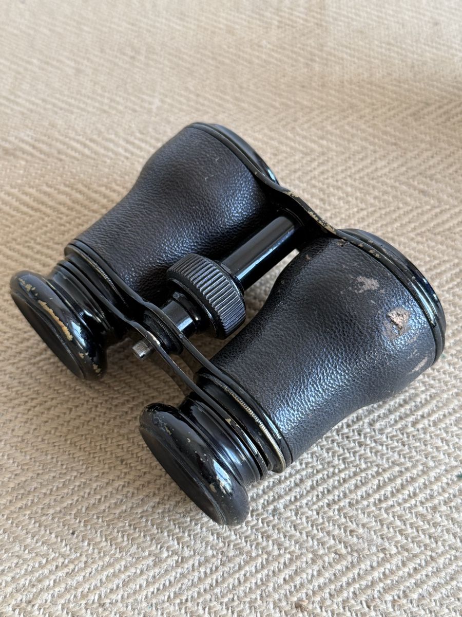Binocoli: Schöner antiker Feldstecher Binoculars mit Lederetui – Usato da Konolfingen venduto da petzipetz 1