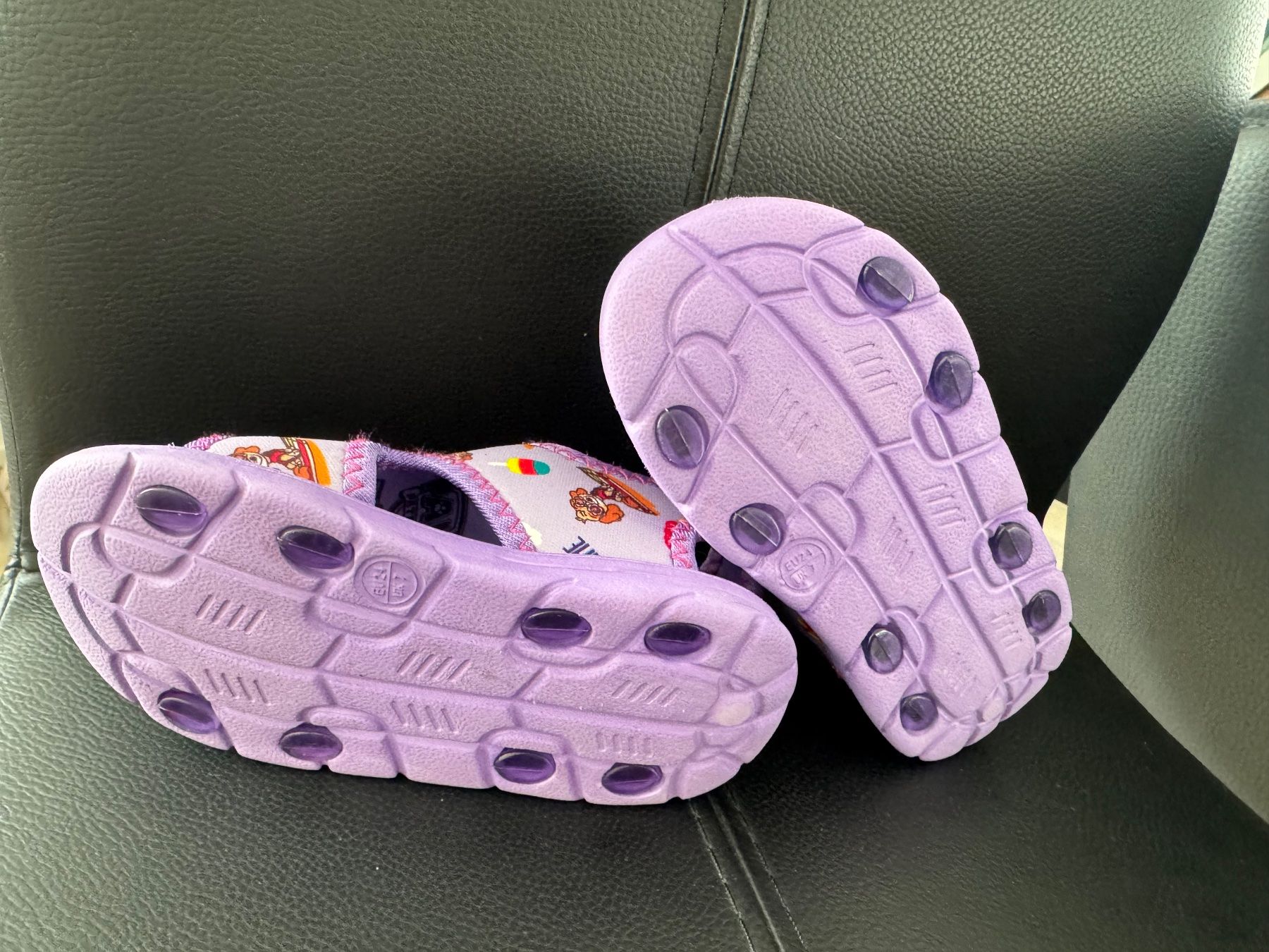 Lidl Chaussures filles: Mädchen Badeschuhe in Gr. 24, Paw Patrol – D'occasion à Affeltrangen par arack28 1