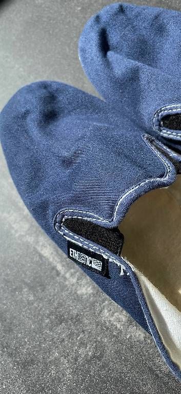 Scarpe per ragazzi: Sommerschuhe, Espadrilles, Slipper von Ethletic in Gr. 34 – Usato da Zürich venduto da Chratzomat 2