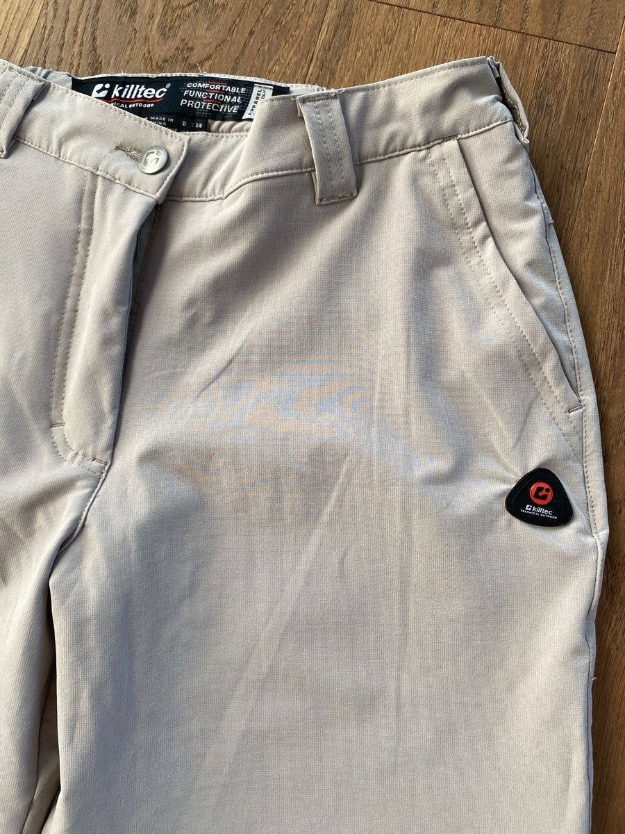 Killtec Pantaloni: Killtec Wanderhose kurz beige Gr. 38 neu – Nuovo (secondo la descrizione) da Meggen venduto da 6003Luzern 1