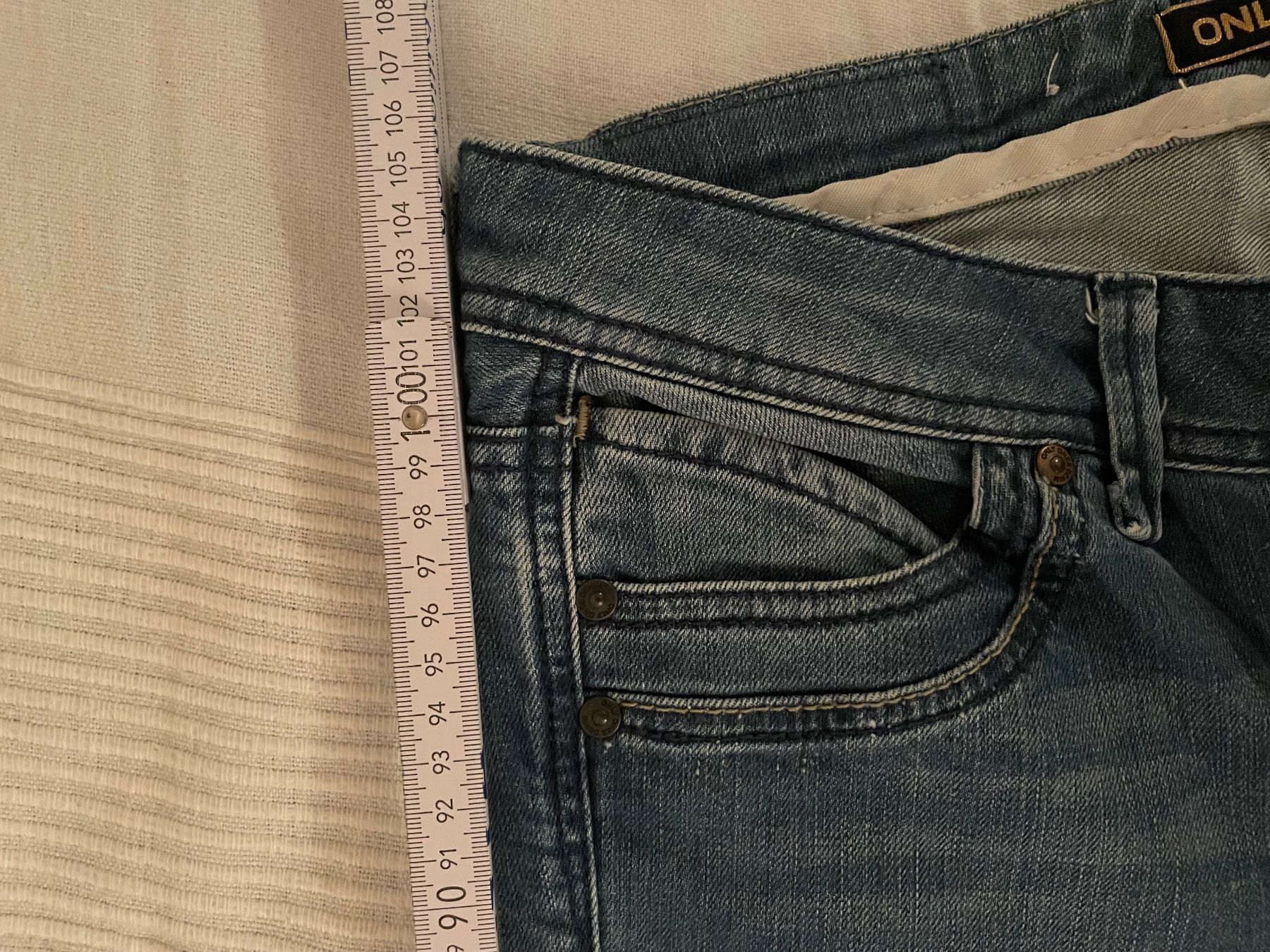 Only Jeans: Flared Low Jeans Only 26/34 – Usato da Greifensee venduto da cosma76 5