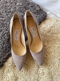 Jimmy Choo Scarpe da donna: Jimmy Choo Romy Suede Pumps Light Grey 37 – Nuovo (secondo la descrizione) da Bernhardzell venduto da Sunka0