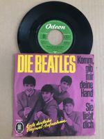 DIE BEATLES - Komm, gib mir deine Hand / Sie liebt dich - 7"