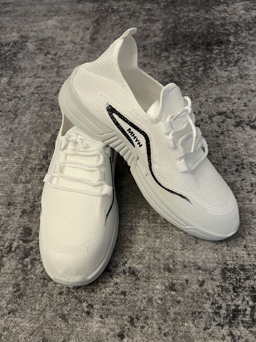 Herrenschuhe: Weisse Sneaker Gr. 44- stylisch & bequem! – Neu und originalverpackt aus Siebnen von toshi123 1