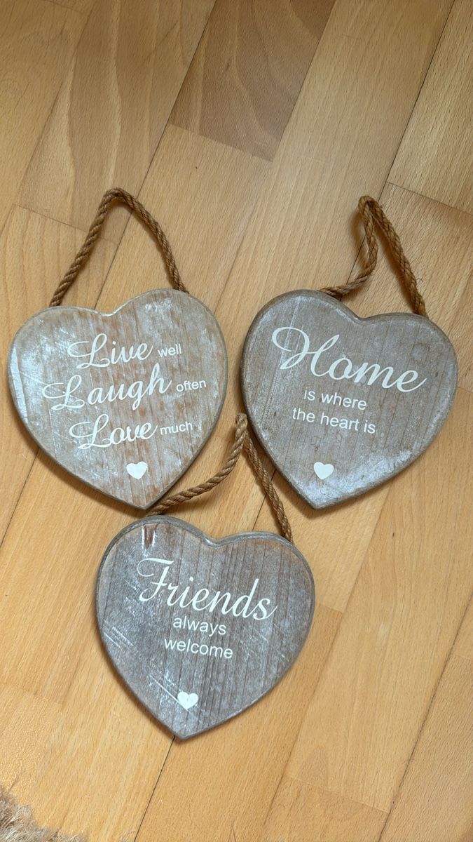 Tutte le decorazioni: 3 Holzherzen Shabby Chic Deko – Usato da Bern venduto da nicole.ruprecht