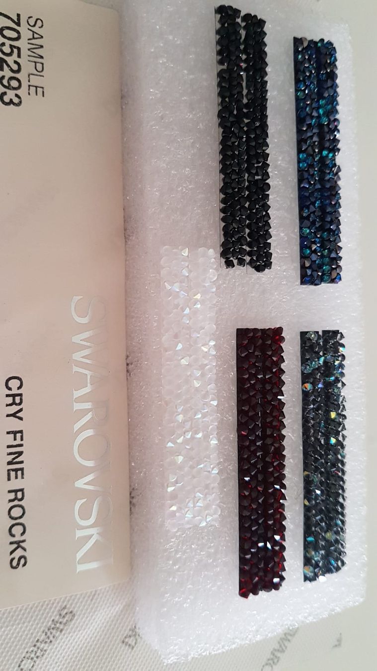 Swarovski Statuette: Swarovski Cry Fine Rocks 2St. 5 Farben. – Nuovo (secondo la descrizione) da Zürich venduto da 280_yc86 7