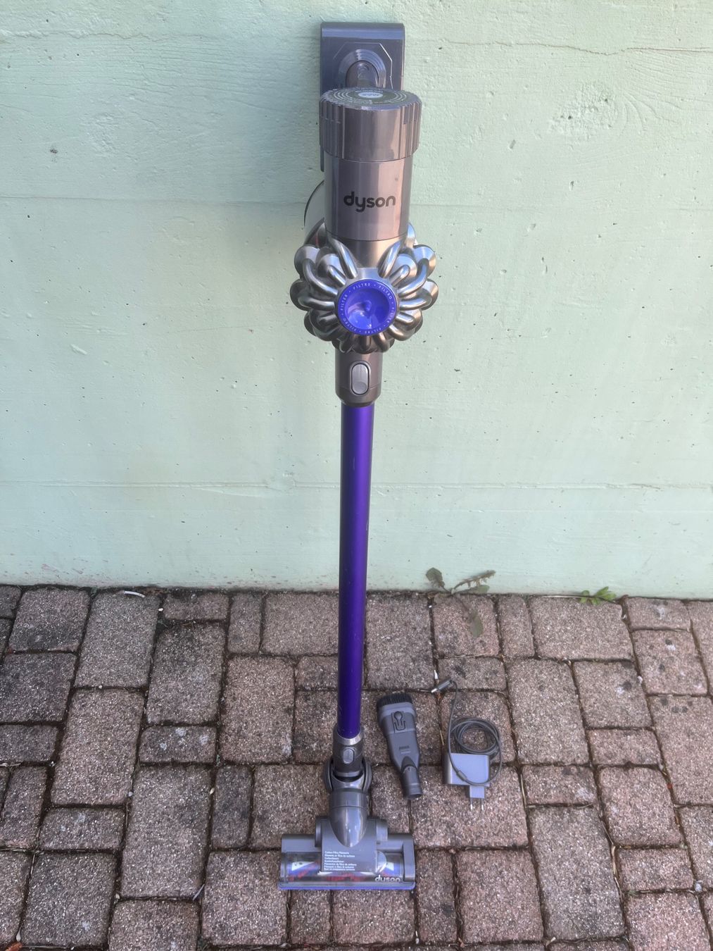 Dyson Aspirapolveri & Accessori: Dyson v6 trigger – Usato da Magden venduto da Hornet2 2
