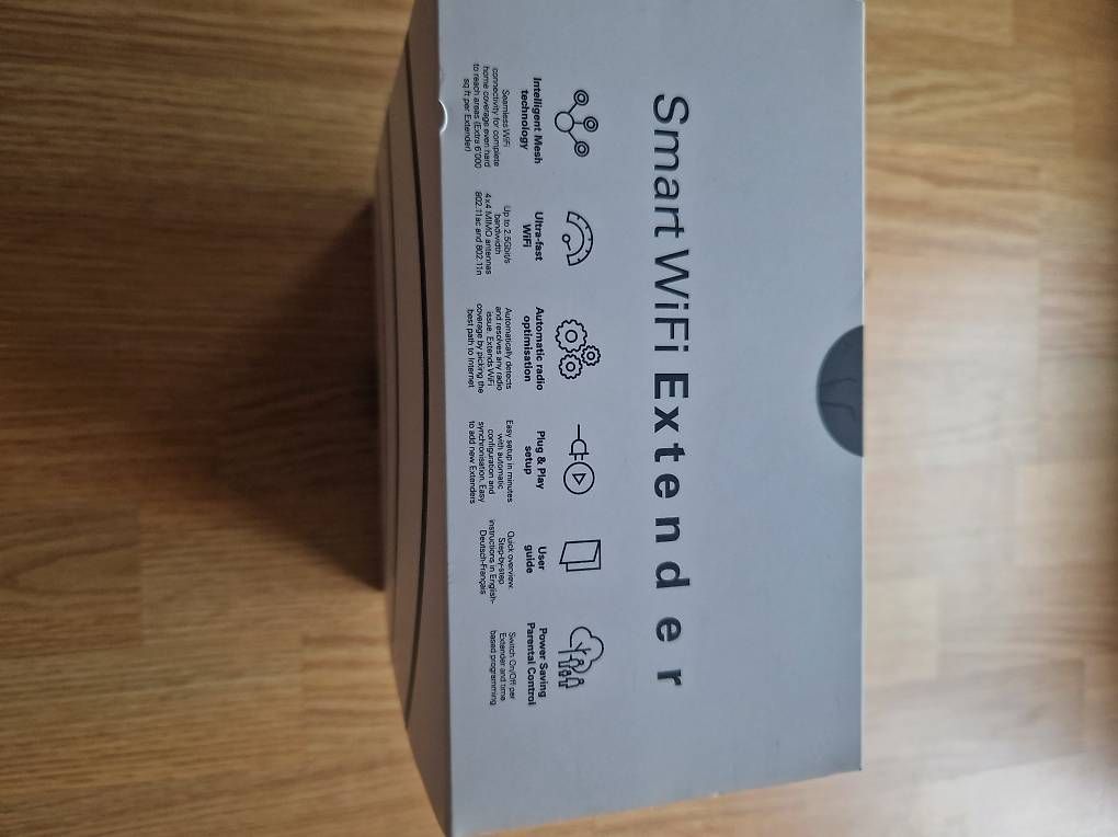 WiFi: Salt Smart Wifi Extender – Neuf avec emballage d'origine à Zürich par LauraLk 1