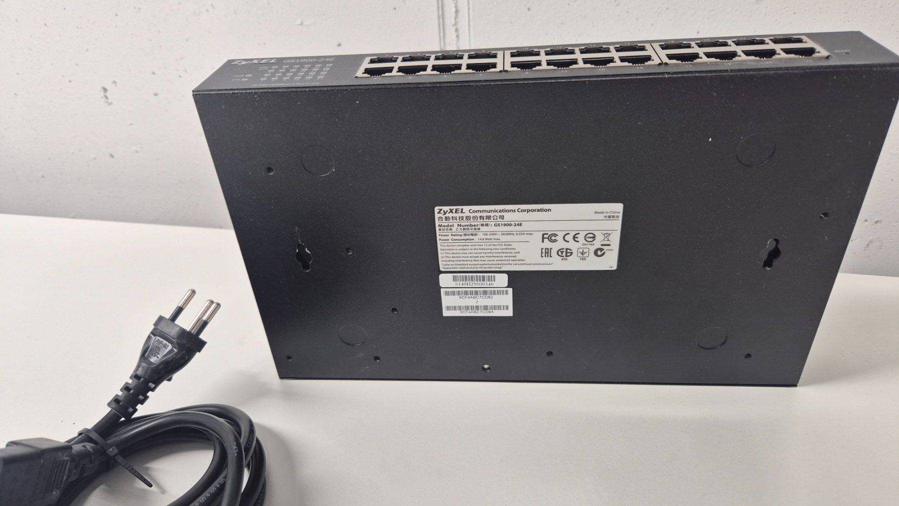 Zyxel Hub & Switch: Zyxel GS1900-24E, Lüfterloser Switch – Usato da Sitterdorf venduto da Lenggi7 2
