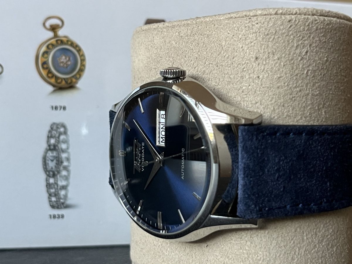 Tissot Orologi: TISSOT Heritage Visodate Automatic | 40mm | ab CHF 1.- – Usato da Zürich venduto da Atelier-Sablier 3