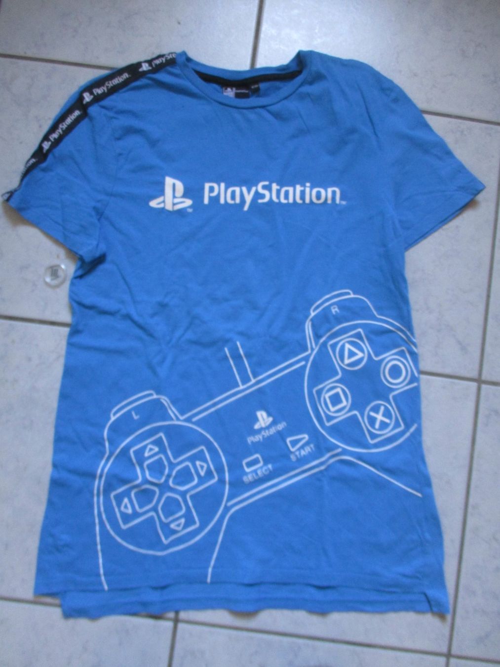 T-shirts: Play Station T Shirt – D'occasion à Birsfelden par alles-muss-raus