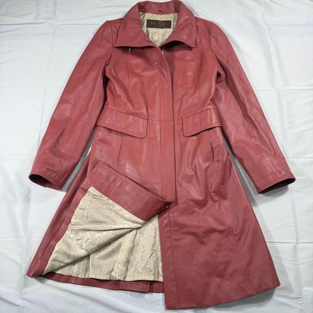 Manteau BALMAIN cuir agneau rose taille 38 
