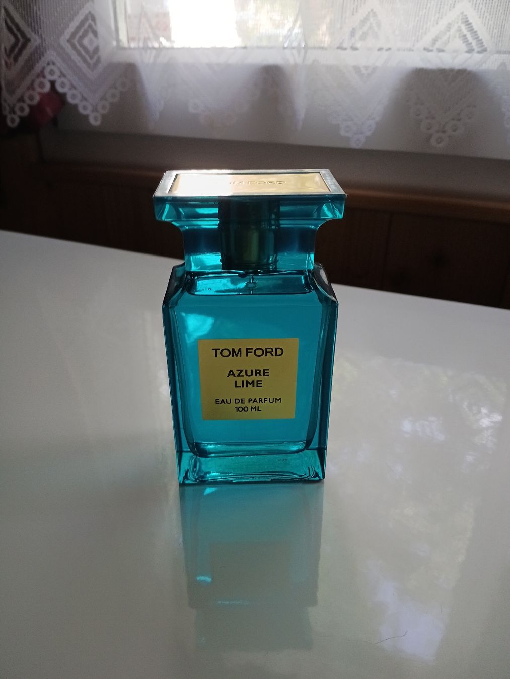 Tom Ford Parfums & Eau de Toilette: Tom Ford Azure Lime Eau de Parfum 100ml, sommerlicher Duft – D'occasion à Sevelen par Mikey_1988