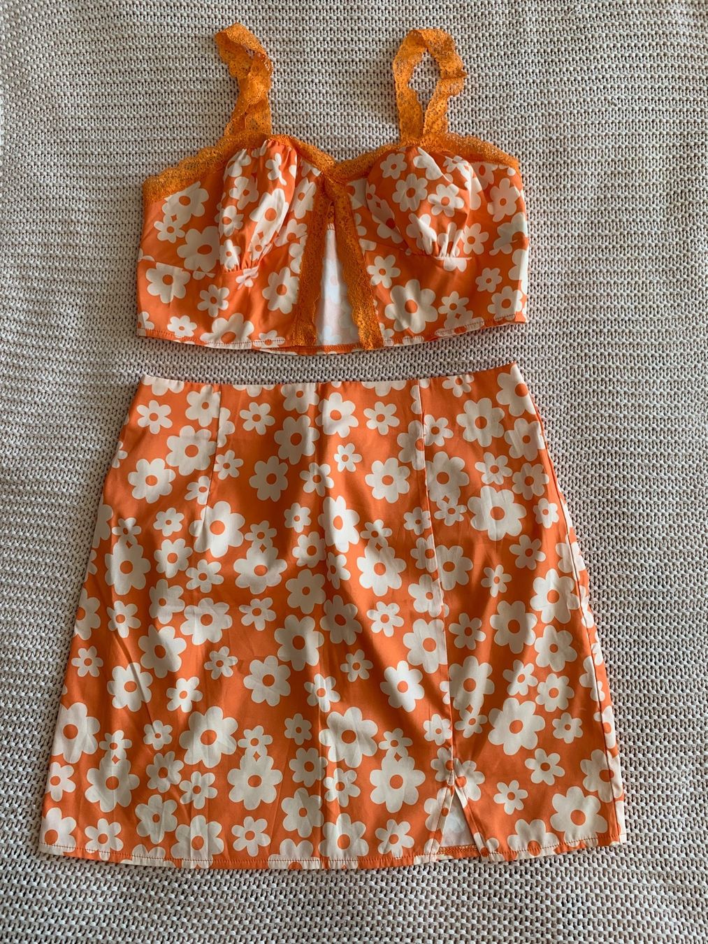Lotti di vestiti: Ensemble d’été orange – Nuovo (secondo la descrizione) da Montreux venduto da iza_peche8