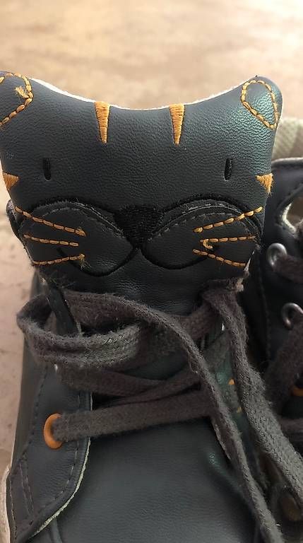 Vertbaudet Scarpe da uomo: Kinderschuhe Gr. 23 Vertbaudet – Usato da Regensdorf venduto da Piritatti 3