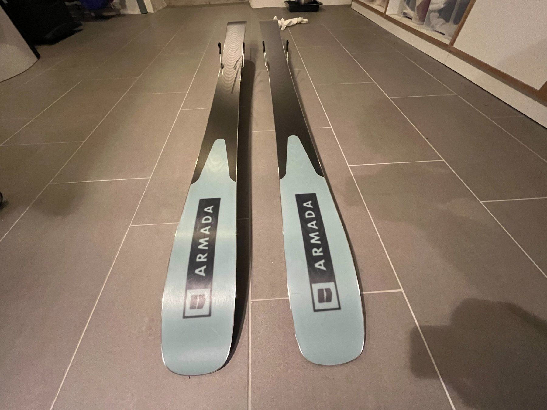 Armada Sci: 2026 Armada Declivity 92Ti / 180cm mit Look Pivot 15 – Usato da Marly venduto da cottingreto 8