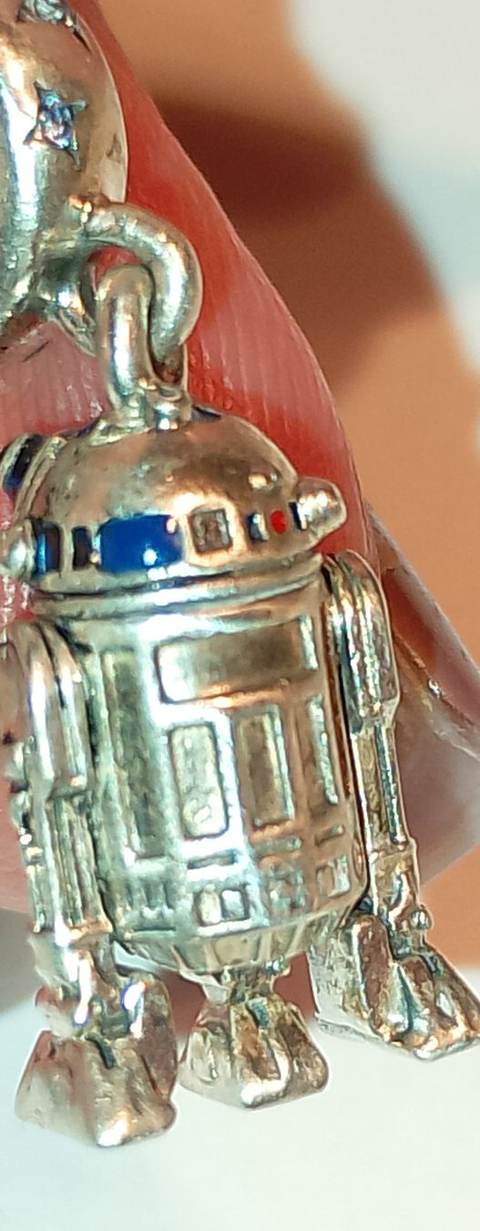 Pandora Ciondoli: Pandora Star wars Charm R2-D2 – Usato da Therwil venduto da col_m6rx 4