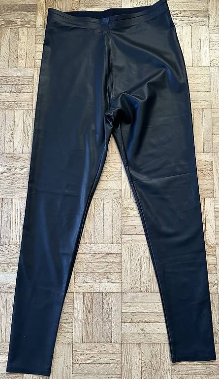 Leggings: Leggings in Lederimitat Gr.M – Usato da Stäfa venduto da DearDarling 1