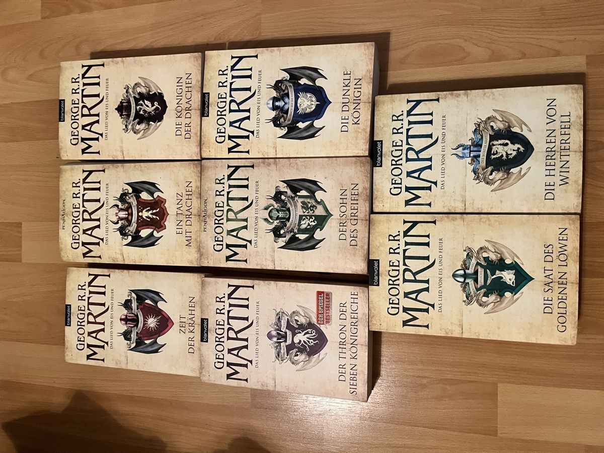 Livres: GEORGE R.R. Martin Buchset  – D'occasion à Uetendorf par mel_9p76