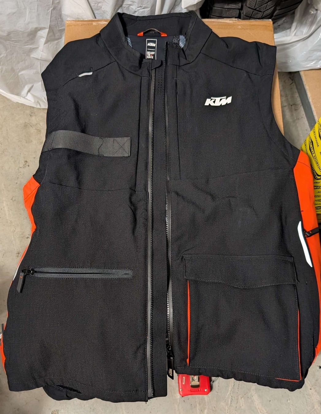 Gilets & Westen: KTM Gilet – Gebraucht aus Bonstetten von mh2_d8k5