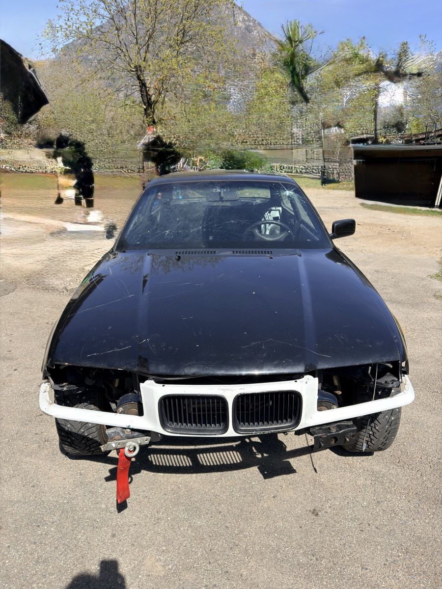 BMW Tutti pezzi di ricambio auto: Bmw 325i e36 chassis – Difettoso da Biasca venduto da dam_v27g 1