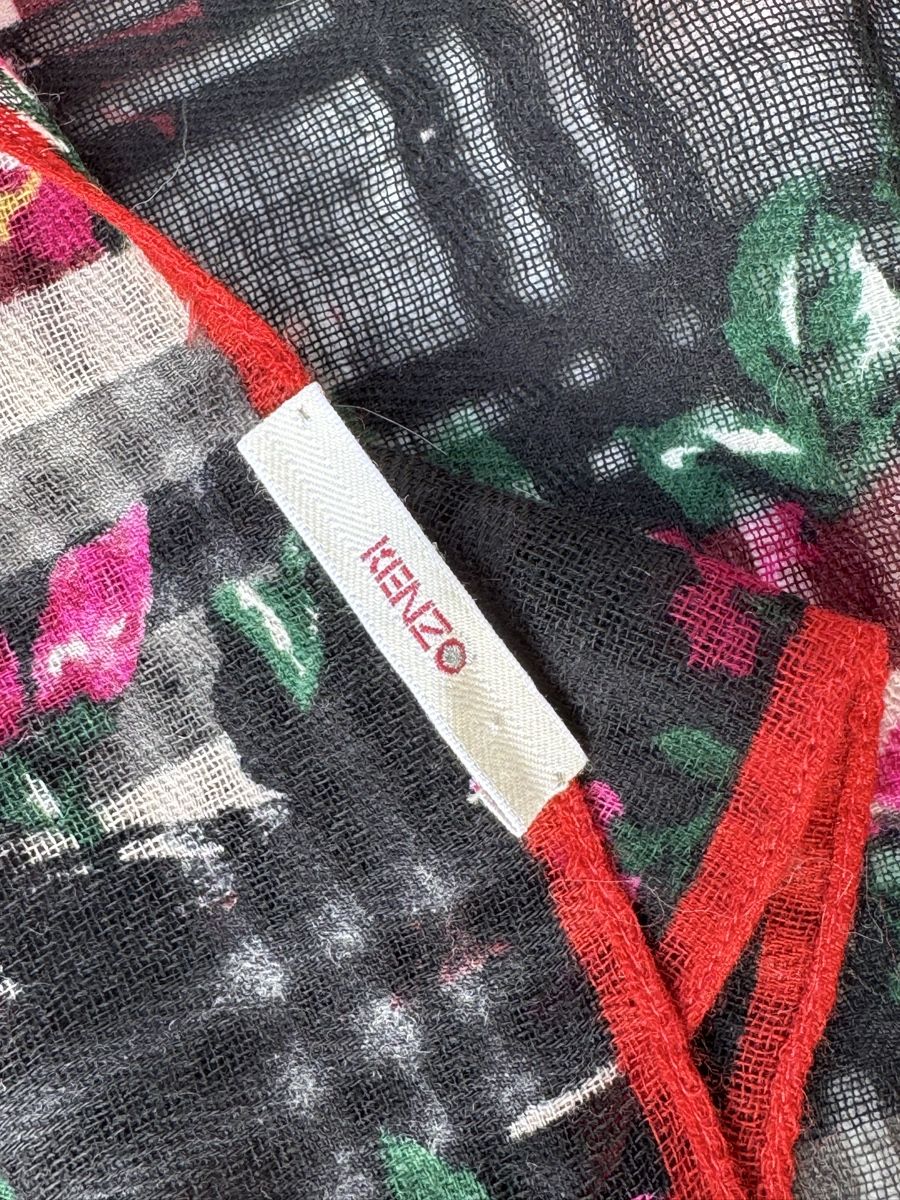 Kenzo Foulards, Tücher & Schals: Kenzo écharpe décor floral – Gebraucht aus Courtaman von sultan16 7