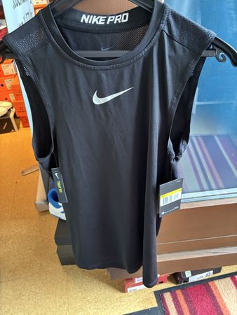 Nike Pro Tanktop schwarz Herren Grösse S neu mit Etikett
