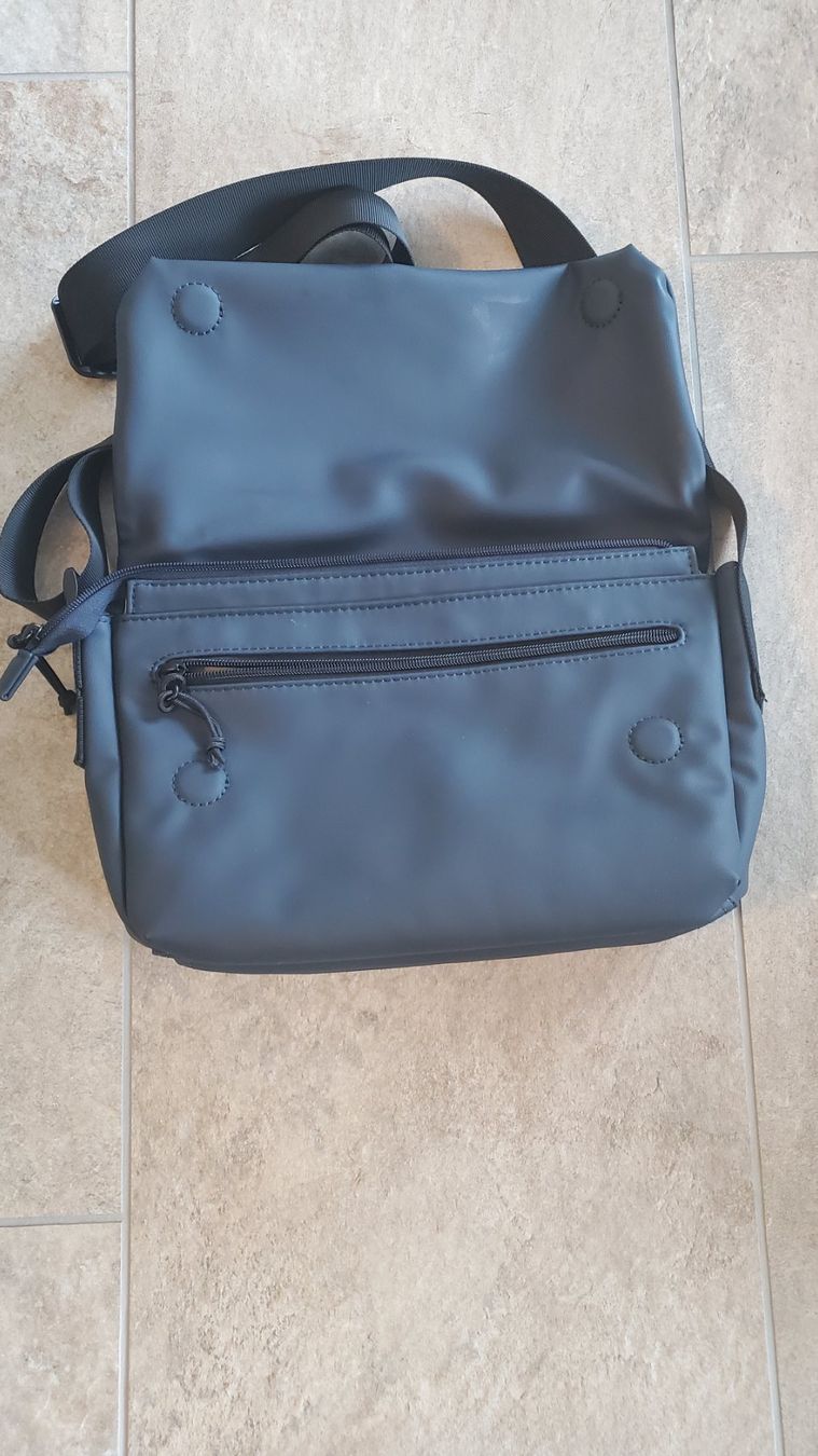 Zwei Borse: Zwei Umhängetasche CARGO CA60, blau metallic – Nuovo (secondo la descrizione) da Interlaken venduto da mar_65xg 3