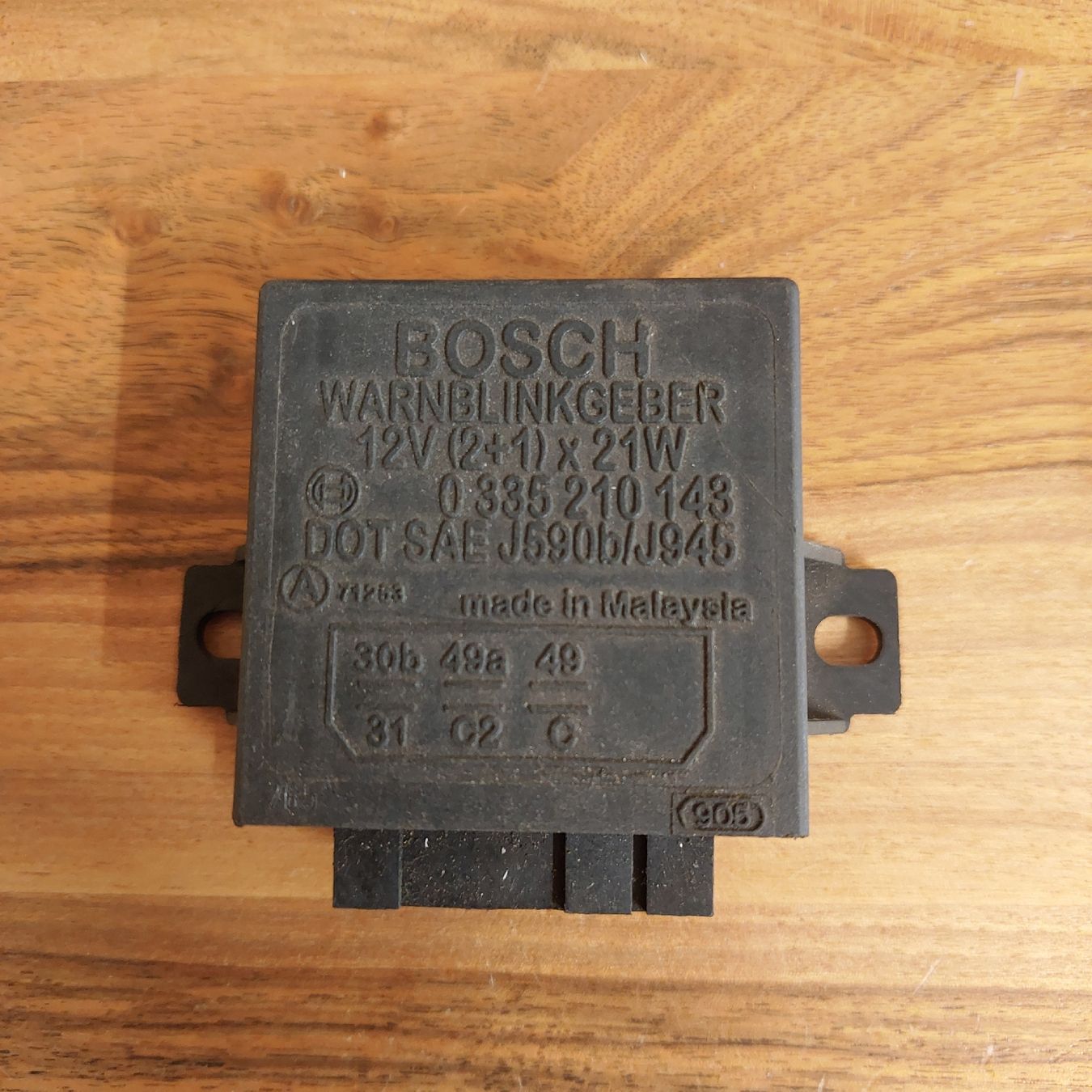 Bosch Composants électroniques: Bührer Traktor  Bosch Warnblinkgeber – D'occasion à Hermetschwil-Staff par SCHRAUBSTARK